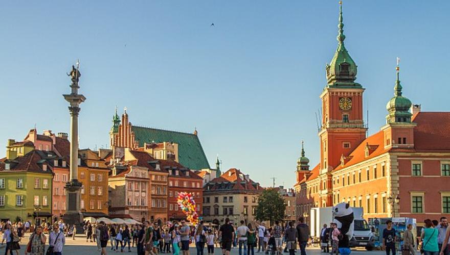 Poland’s retail sales shocker, BRICS and the dollar 
